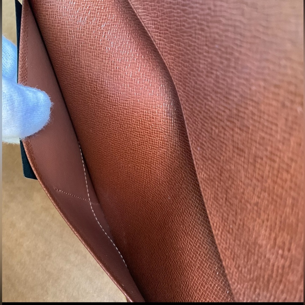 ✅LV EXCELLENT CHECKBOOK BIFOLD WALLET - Picture 7 of 11